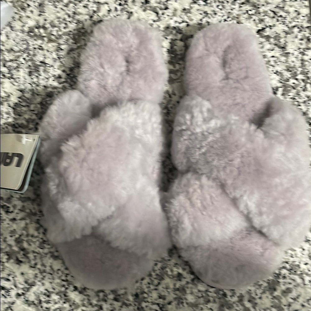 Cozy Fuzzy Slippers in Light Gray